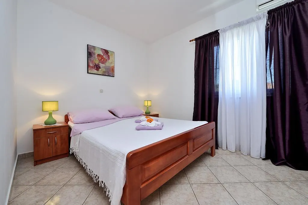 Villa Zdenka Pakostane 0*,  Croatia