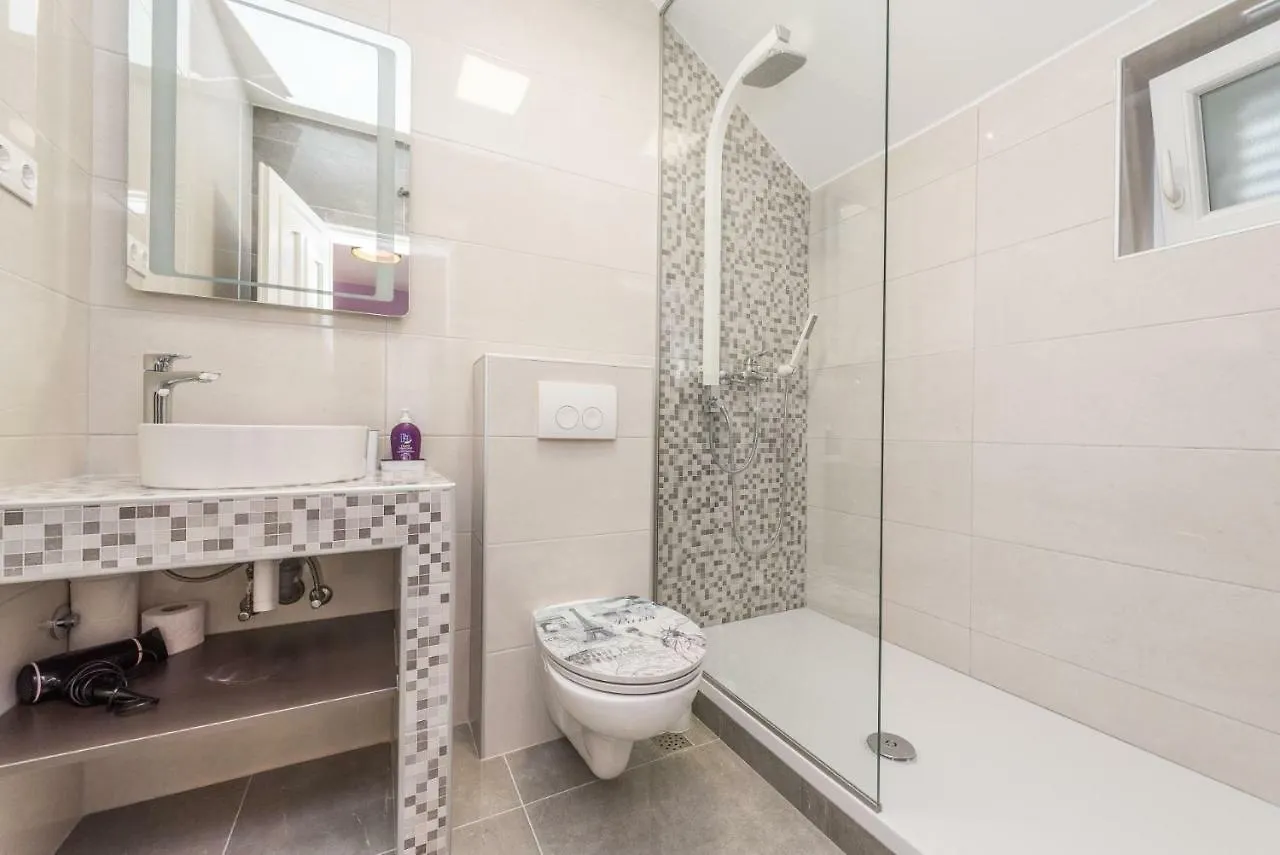 Apartment Villa Zdenka Pakostane Croatia