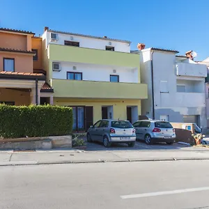 Milos Apartmán Pula